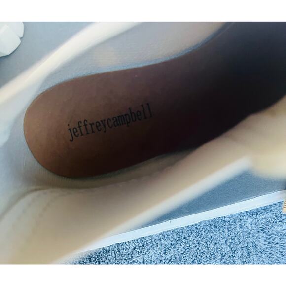 NWT Jeffrey Campbell Cream Pleu Platform Lug Sole Pull On Rain Chelsea Boots 9 - Picture 9 of 11